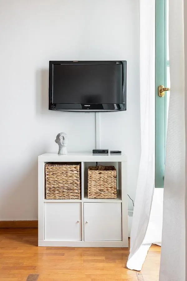 Plage Et Shopping ! Appartement Au Coeur De Nice !